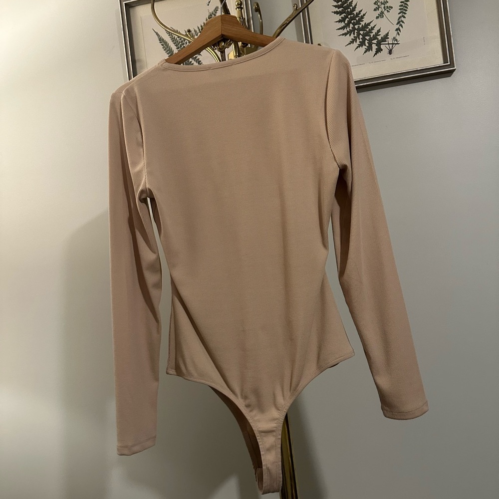 Gianni Bini Body Suit Ribbed Long Sleeve Taupe Medium - Picture 10 of 13